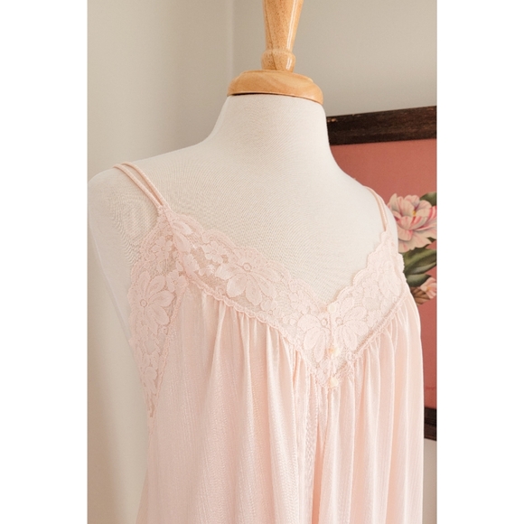 70s Pale Pink Floral Lace V Neck Split Strap Vintage Neutral Maxi Nightgown - Picture 5 of 16